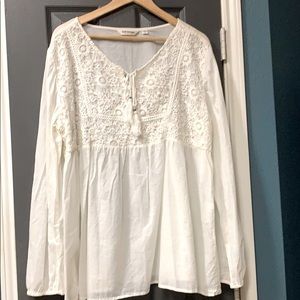 Tantrum- creme tunic with crocheted lace